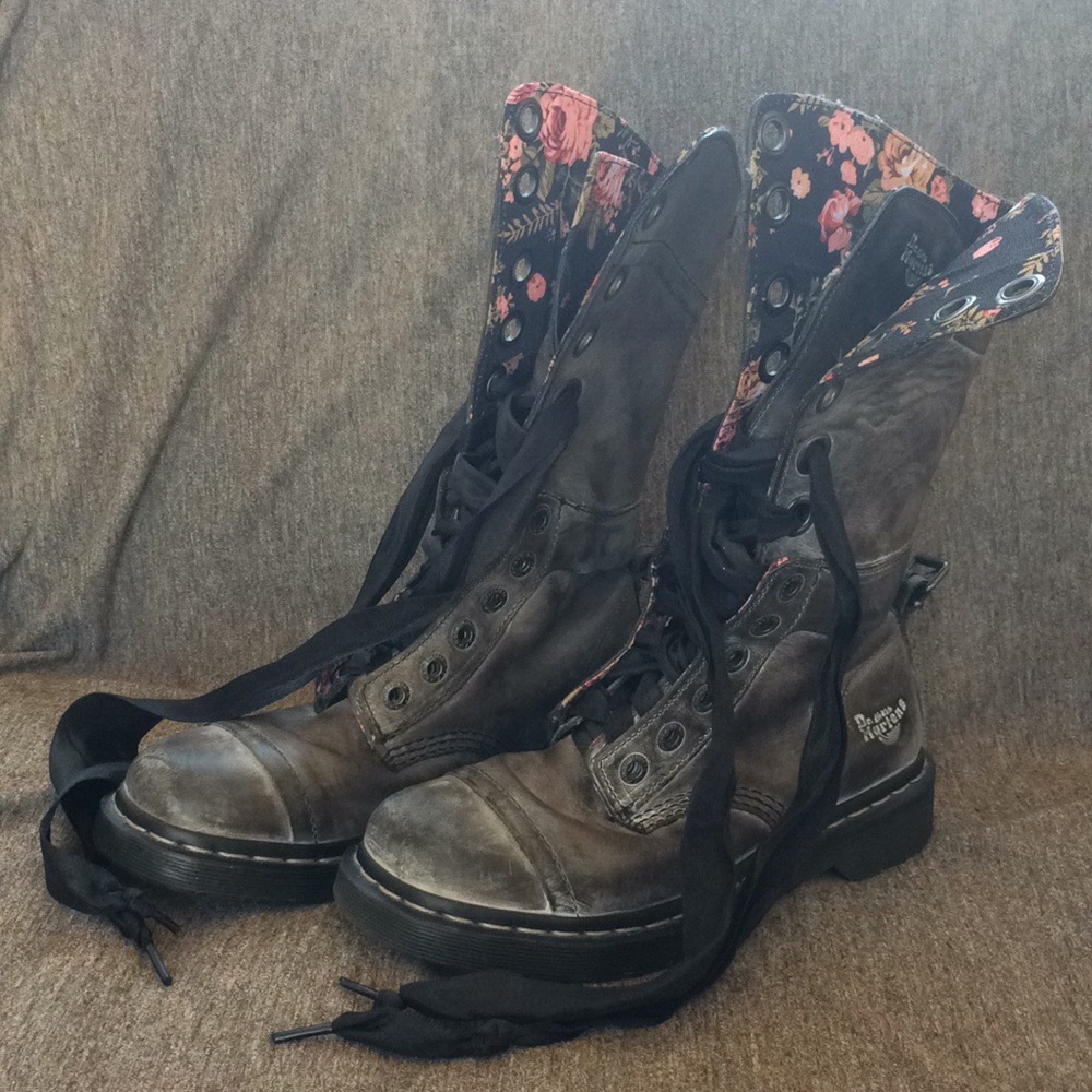 Dr. Martens Triumph 1914 Brown Ribbon Laced Boots